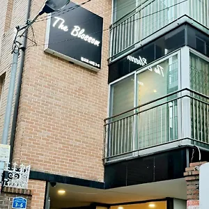 Guest house The Blossom Yeonnam, Seoul